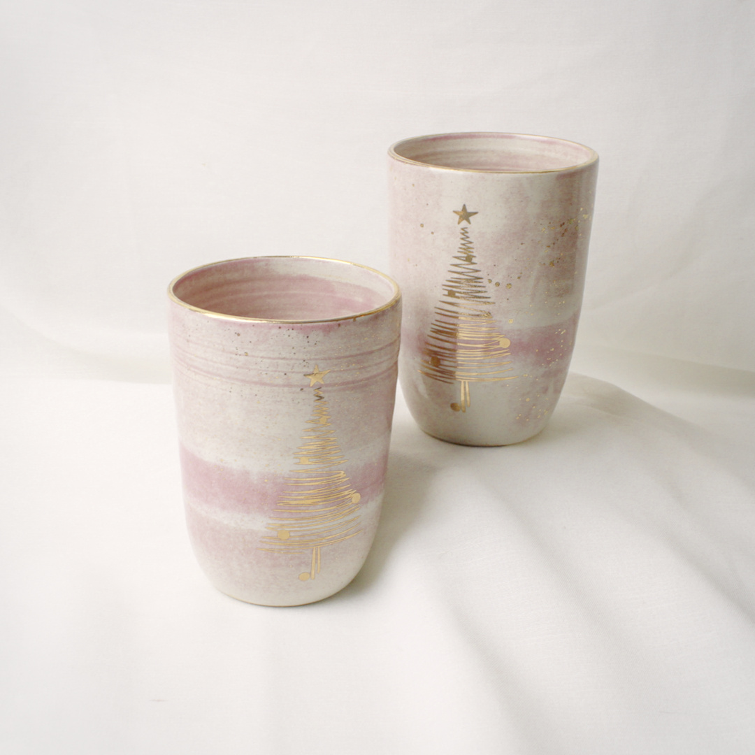 Becher rosa mit goldenem Bäumchen (1Stück)